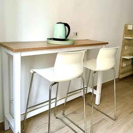 בית הארחה Domus Turno By Local Domus 4*