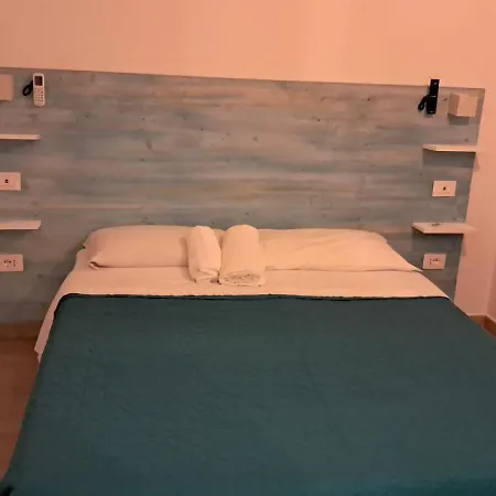 בית הארחה Domus Turno By Local Domus 4*